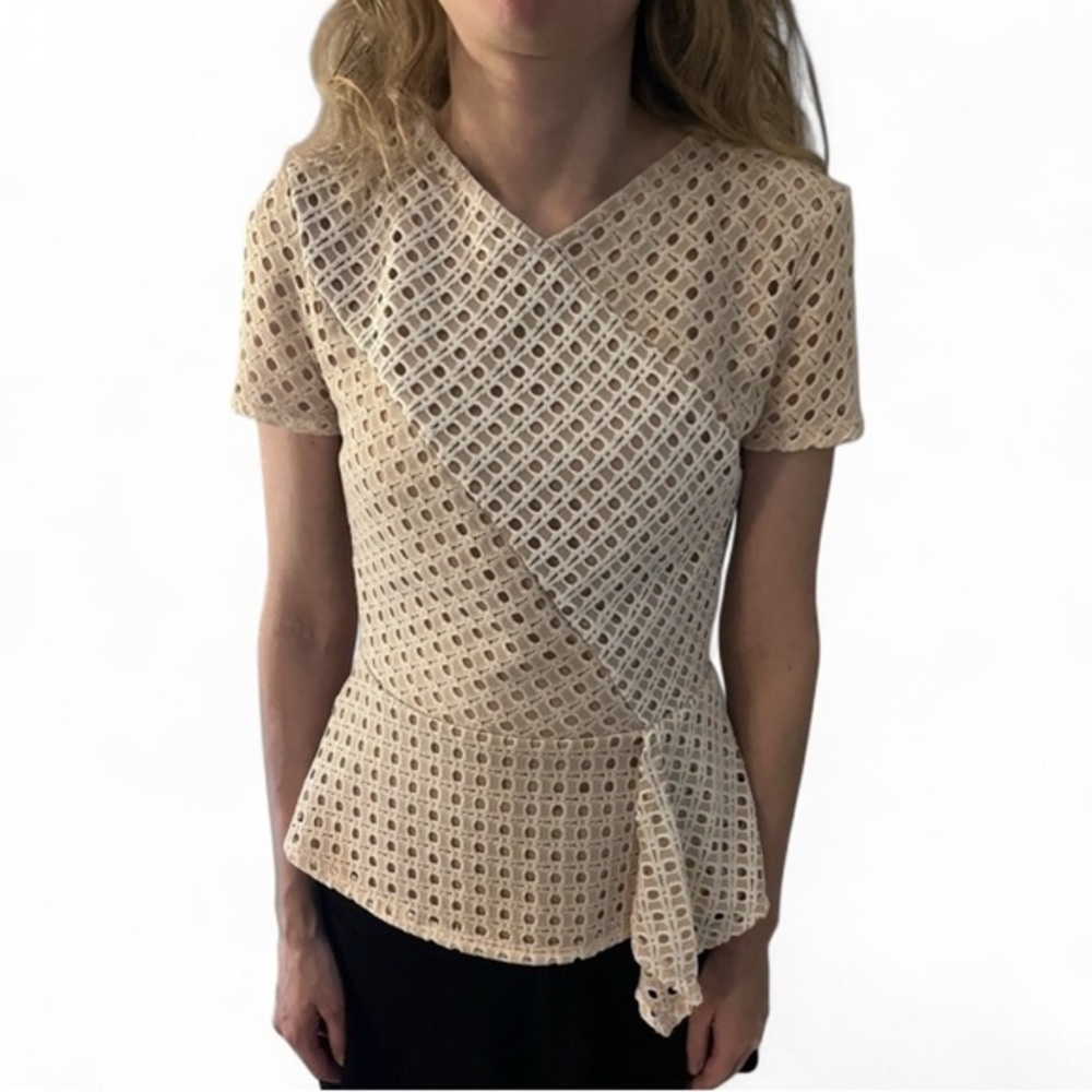 BCBGMAXAZRIA Kayleigh Peplum Blouse Lace Eyelet short sleeve tan. Size XXS.